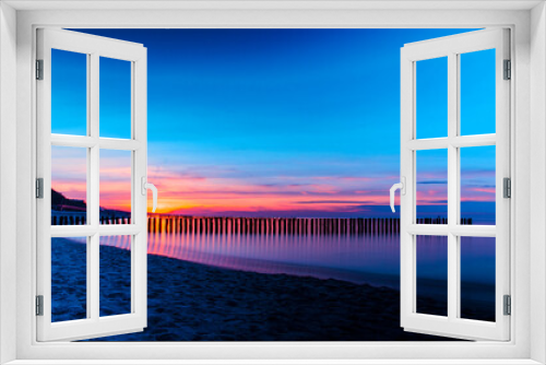 Fototapeta Naklejka Na Ścianę Okno 3D - Beautiful sunset by the sea