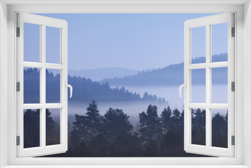 Fototapeta Naklejka Na Ścianę Okno 3D - misty morning on the Bieszczady mountains