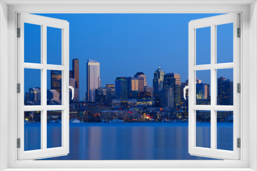 Fototapeta Naklejka Na Ścianę Okno 3D - Seattle Blue Hour Sunset From Lake Union