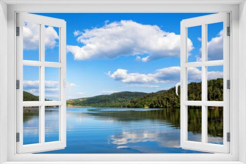 Fototapeta Naklejka Na Ścianę Okno 3D - A beautiful lake with reflection