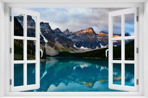 Fototapeta Naklejka Na Ścianę Okno 3D - Morraine Lake