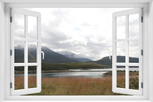 Fototapeta Naklejka Na Ścianę Okno 3D - Paisaje, montaña y lago