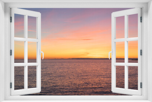Fototapeta Naklejka Na Ścianę Okno 3D - Beautiful sunset over the Black Sea in Sochi, in Adler