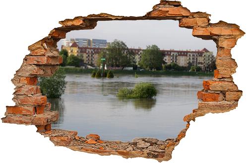 Miasto wrocław wysoka fala spowodowana rzeka Odra. 