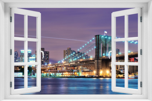 Fototapeta Naklejka Na Ścianę Okno 3D - Brooklyn Bridge Spans the East River Towards Brooklyn