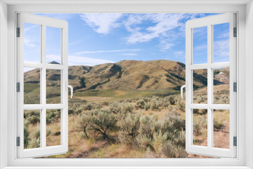 Fototapeta Naklejka Na Ścianę Okno 3D - Mesa in Washington state under a blue sky