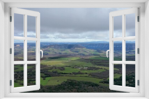 Fototapeta Naklejka Na Ścianę Okno 3D - vue aérienne du plateau du Larzac et du viaduc de Millau