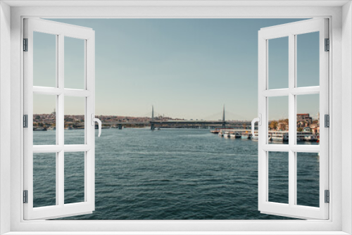 Fototapeta Naklejka Na Ścianę Okno 3D - bridge over Bosphorus strait, and moored ships in Istanbul, Turkey