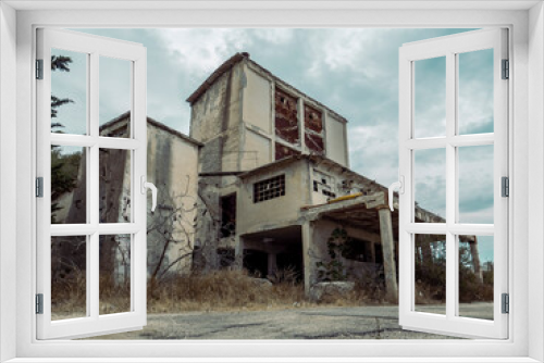 Fototapeta Naklejka Na Ścianę Okno 3D - Abandoned factory. Industrial interior, abandoned factory building