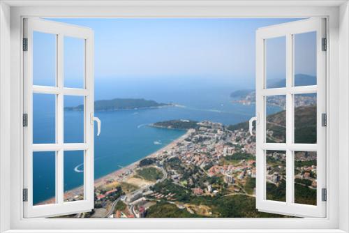 Fototapeta Naklejka Na Ścianę Okno 3D - Paragliding in Montenegro in Budva. View on the city and sea summer travel