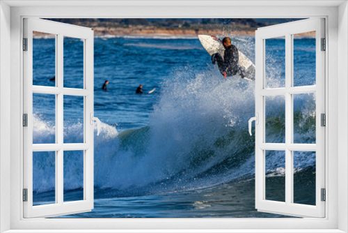 Fototapeta Naklejka Na Ścianę Okno 3D - Surfers in Half Moon Bay