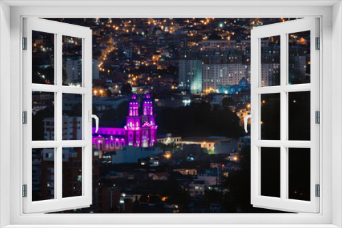 Fototapeta Naklejka Na Ścianę Okno 3D - La ciudad vista en la noche
