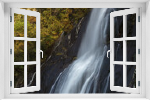 Fototapeta Naklejka Na Ścianę Okno 3D - Aber Falls in autumn