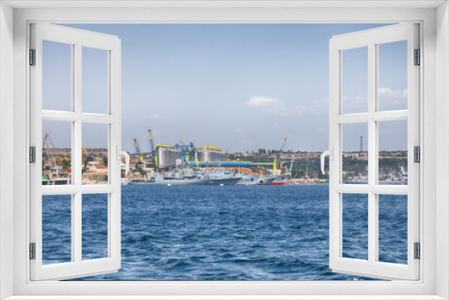 Fototapeta Naklejka Na Ścianę Okno 3D - Navy warships at the Bay of Sevastopol.