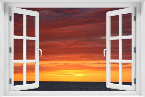 Fototapeta Naklejka Na Ścianę Okno 3D - red sunset over the sea