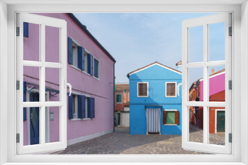 Fototapeta Naklejka Na Ścianę Okno 3D - Famous colorful Italian courtyards.