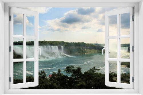 Fototapeta Naklejka Na Ścianę Okno 3D - A view of Niagara Falls from the Canadian side