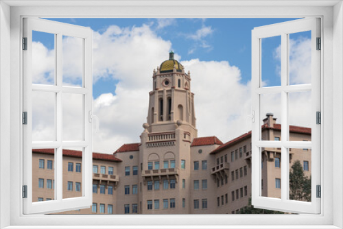 Fototapeta Naklejka Na Ścianę Okno 3D - The Richard H. Chambers Courthouse in Pasadena. This is a historic building originally constructed as a  resort, Vista del Arroyo Hotel and Bungalows, in Spanish Colonial Revival style.