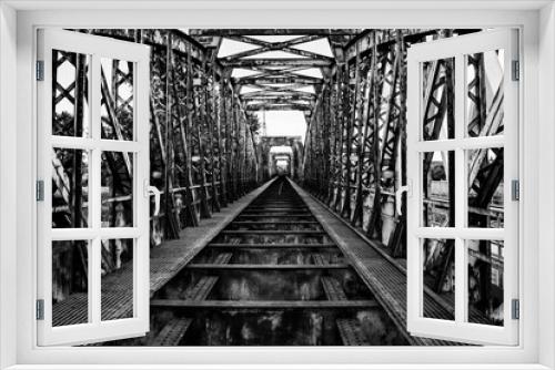 Fototapeta Naklejka Na Ścianę Okno 3D - żelazny most kolejowy 