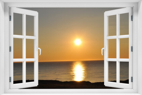 Fototapeta Naklejka Na Ścianę Okno 3D - Sunrise by the Sea