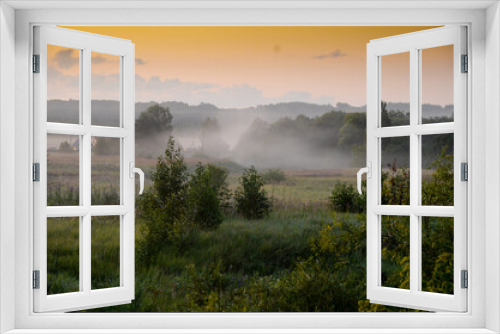 Fototapeta Naklejka Na Ścianę Okno 3D - Fog, sunrise, bow