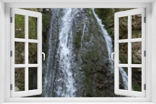Fototapeta Naklejka Na Ścianę Okno 3D - Cascading Waterfall on Black Rock in the san Bernardino Mountains, California