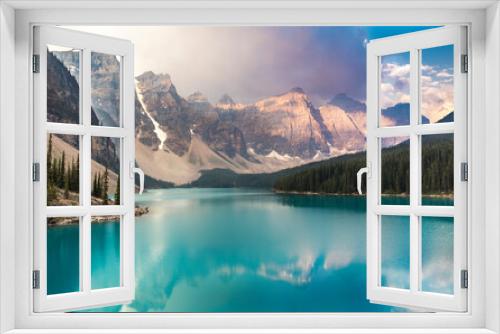 Fototapeta Naklejka Na Ścianę Okno 3D - Colorful Moraine lake in the Canadian Rockies