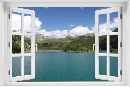 Fototapeta Naklejka Na Ścianę Okno 3D - alpine lake in the valley