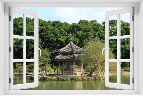 Fototapeta Naklejka Na Ścianę Okno 3D - Beautiful Scenery and Architecture of Shikinaen Garden in Naha, Okinawa