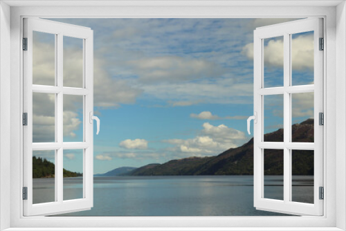 Fototapeta Naklejka Na Ścianę Okno 3D - A sunny day on Loch Ness