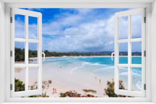Fototapeta Naklejka Na Ścianę Okno 3D - Overlooking a beautiful beach at Byron Bay, New South Wales, Australia