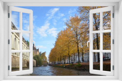 Fototapeta Naklejka Na Ścianę Okno 3D - Autumn in Bruges, Belgium. Bruges, the capital of West Flanders in northwest Belgium, is distinguished by its canals, cobbled streets and medieval buildings.