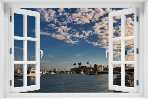 Fototapeta Naklejka Na Ścianę Okno 3D - Santa Barbara harbor cruise at sunset