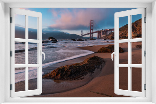 Fototapeta Naklejka Na Ścianę Okno 3D - Golden Gate Bridge Evening