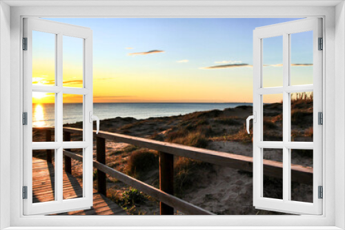 Fototapeta Naklejka Na Ścianę Okno 3D - Sunrise on the beach in Spain