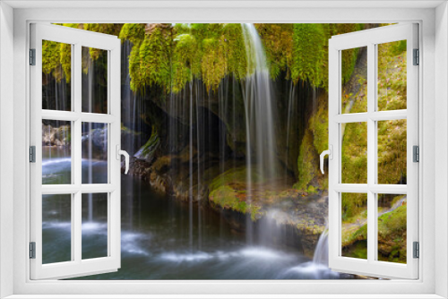 Fototapeta Naklejka Na Ścianę Okno 3D - Famous Bigar Waterfall, Caras-Severin County, Romania