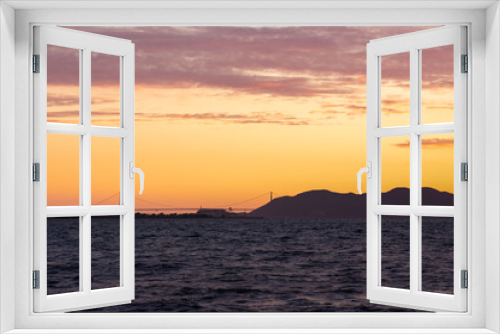 Fototapeta Naklejka Na Ścianę Okno 3D - Ocean view with sunset sky in San Francisco Bay Area