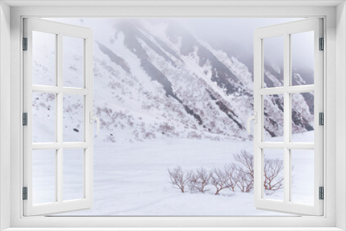 Fototapeta Naklejka Na Ścianę Okno 3D - Climb a snowy mountain　snow