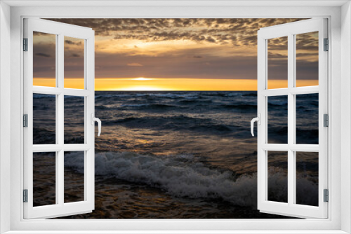 Fototapeta Naklejka Na Ścianę Okno 3D - Sunset at the seaside