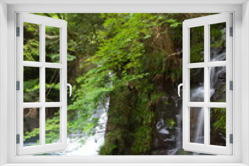 Fototapeta Naklejka Na Ścianę Okno 3D - 初景滝の脇の小さな滝
