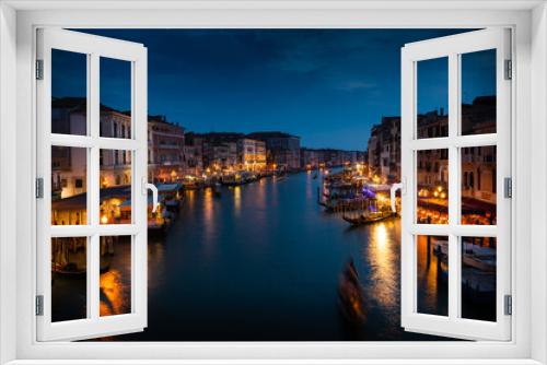 Fototapeta Naklejka Na Ścianę Okno 3D - romantic evening canal grande Venice
