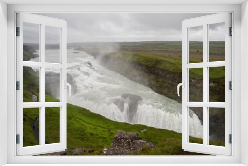Fototapeta Naklejka Na Ścianę Okno 3D - cascada grieta