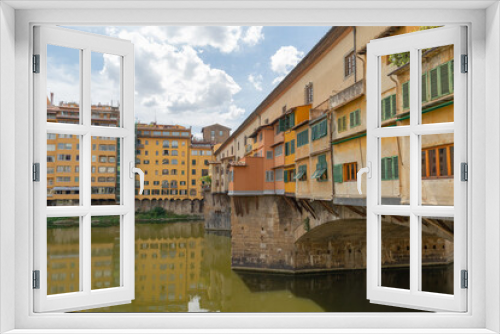 Fototapeta Naklejka Na Ścianę Okno 3D - Ponte Vecchio in Florence, Italy: Oldest bridge in Florence over Arno River