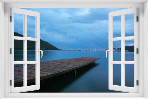 Fototapeta Naklejka Na Ścianę Okno 3D - wooden pier on the lake