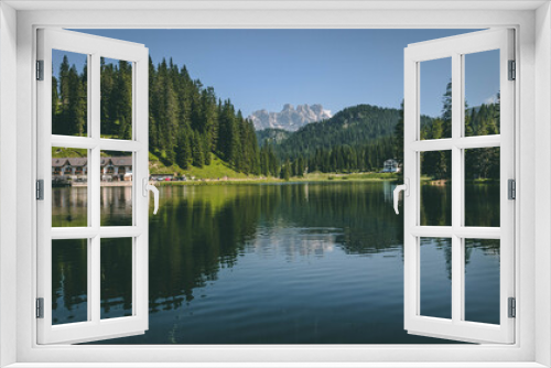 Fototapeta Naklejka Na Ścianę Okno 3D - Beautiful galcial lake - Misurina