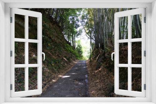 Fototapeta Naklejka Na Ścianę Okno 3D - Cut-through road in the mountains in YOKOHAMA