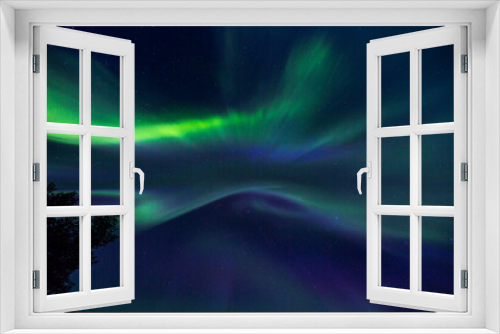 Fototapeta Naklejka Na Ścianę Okno 3D - Northern lights in Kiruna, Lapland, Northern Sweden