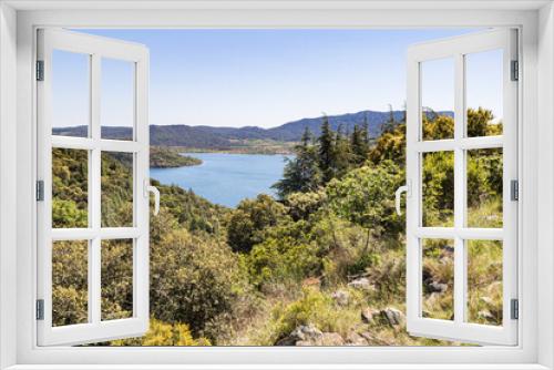 Fototapeta Naklejka Na Ścianę Okno 3D - Paysage du Lac du Salagou (Occitanie, France)