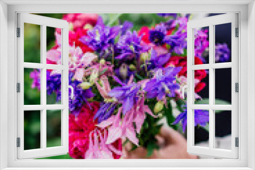 Fototapeta Naklejka Na Ścianę Okno 3D - Fresh flowers from the garden
