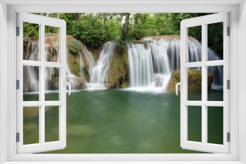 Fototapeta Naklejka Na Ścianę Okno 3D - waterfall in the woods